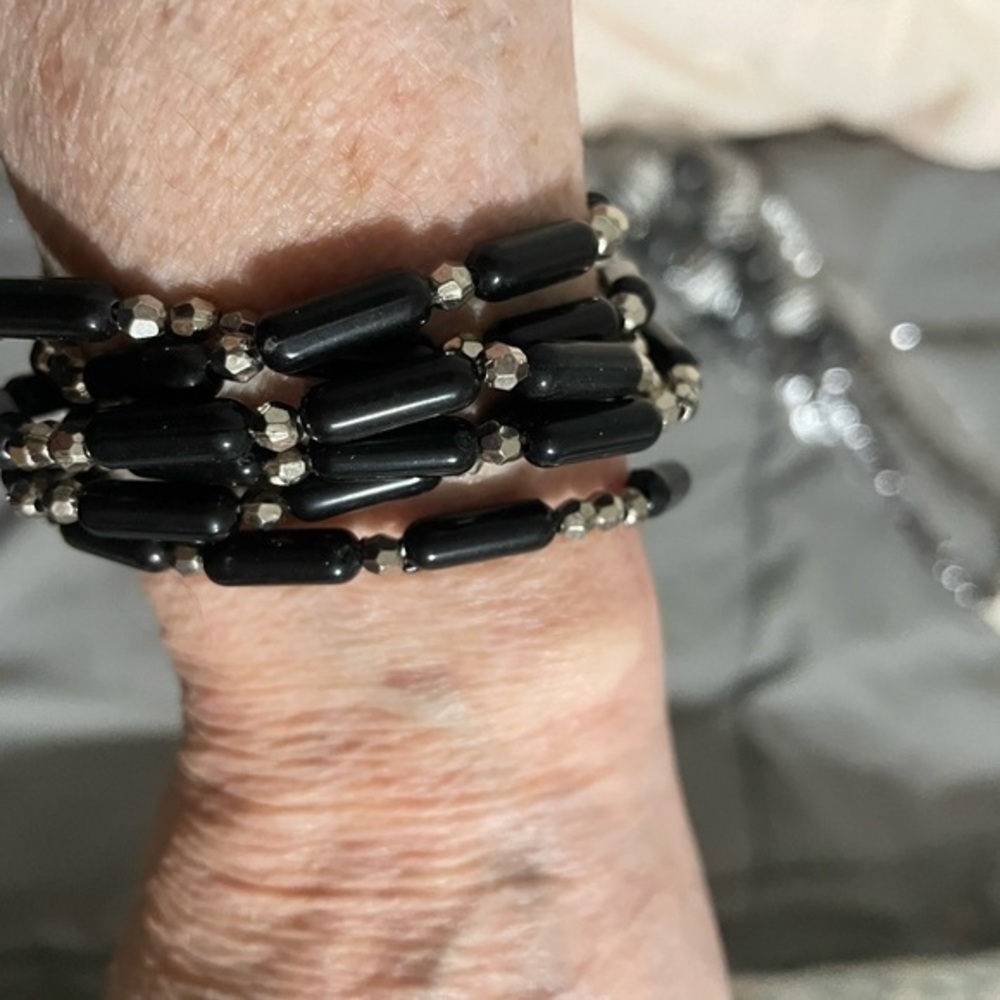 💛Black Stretchy Bracelet